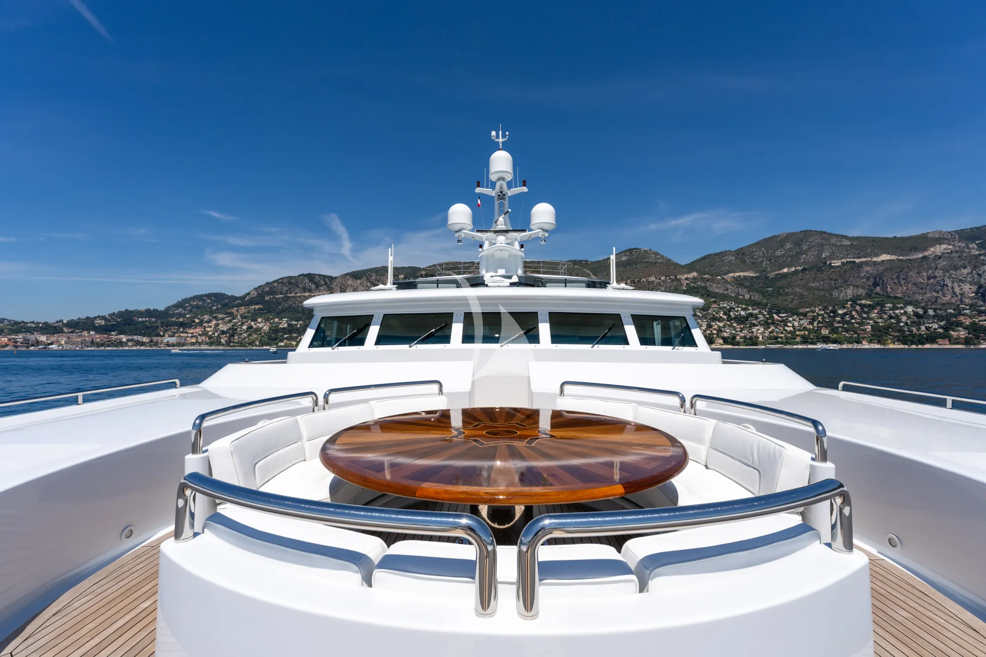 Charter Yacht APOGEE - Codecasa 62m - 6 Cabins - Cannes - St Tropez - Nice - Antibes - French Riviera - Monaco