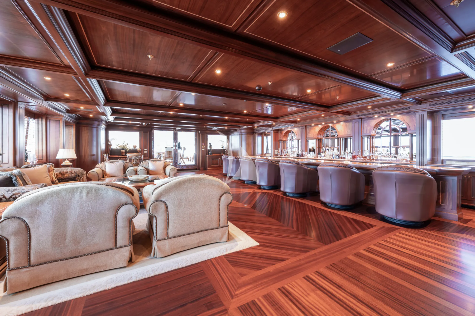 Charter Yacht APOGEE - Codecasa 62m - 6 Cabins - Cannes - St Tropez - Nice - Antibes - French Riviera - Monaco