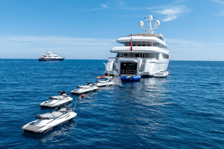 Charter Yacht APOGEE - Codecasa 62m - 6 Cabins - Cannes - St Tropez - Nice - Antibes - French Riviera - Monaco