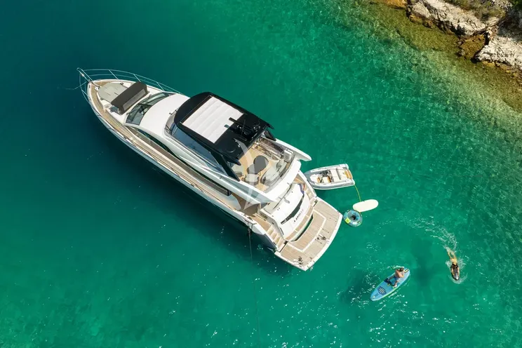 Charter Yacht APOLLO - Sunseeker Manhattan 68 - 3 Cabins - Split - Dubrovnik - Hvar - Croatia