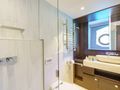 APOLLO Sunseeker Manhattan 68 - master cabin bathroom APOLLO Sunseeker Manhattan 68 - master cabin bathroom