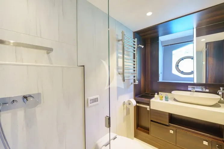 Charter Yacht APOLLO - Sunseeker Manhattan 68 - 3 Cabins - Split - Dubrovnik - Hvar - Croatia