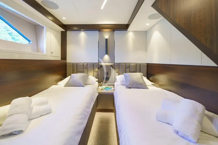 Charter Yacht APOLLO - Sunseeker Manhattan 68 - 3 Cabins - Split - Dubrovnik - Hvar - Croatia