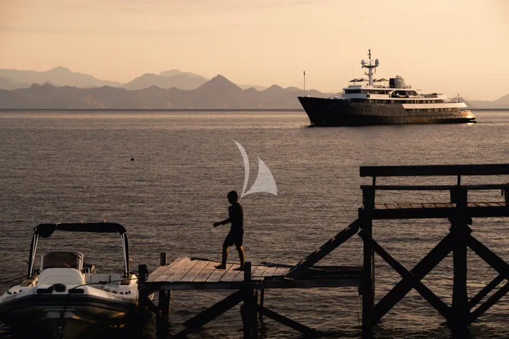 Charter Yacht AQUA BLU - Brooke Marine 60m - 15 Cabins - Komodo National Park,Spice Islands and Raja Ampat
