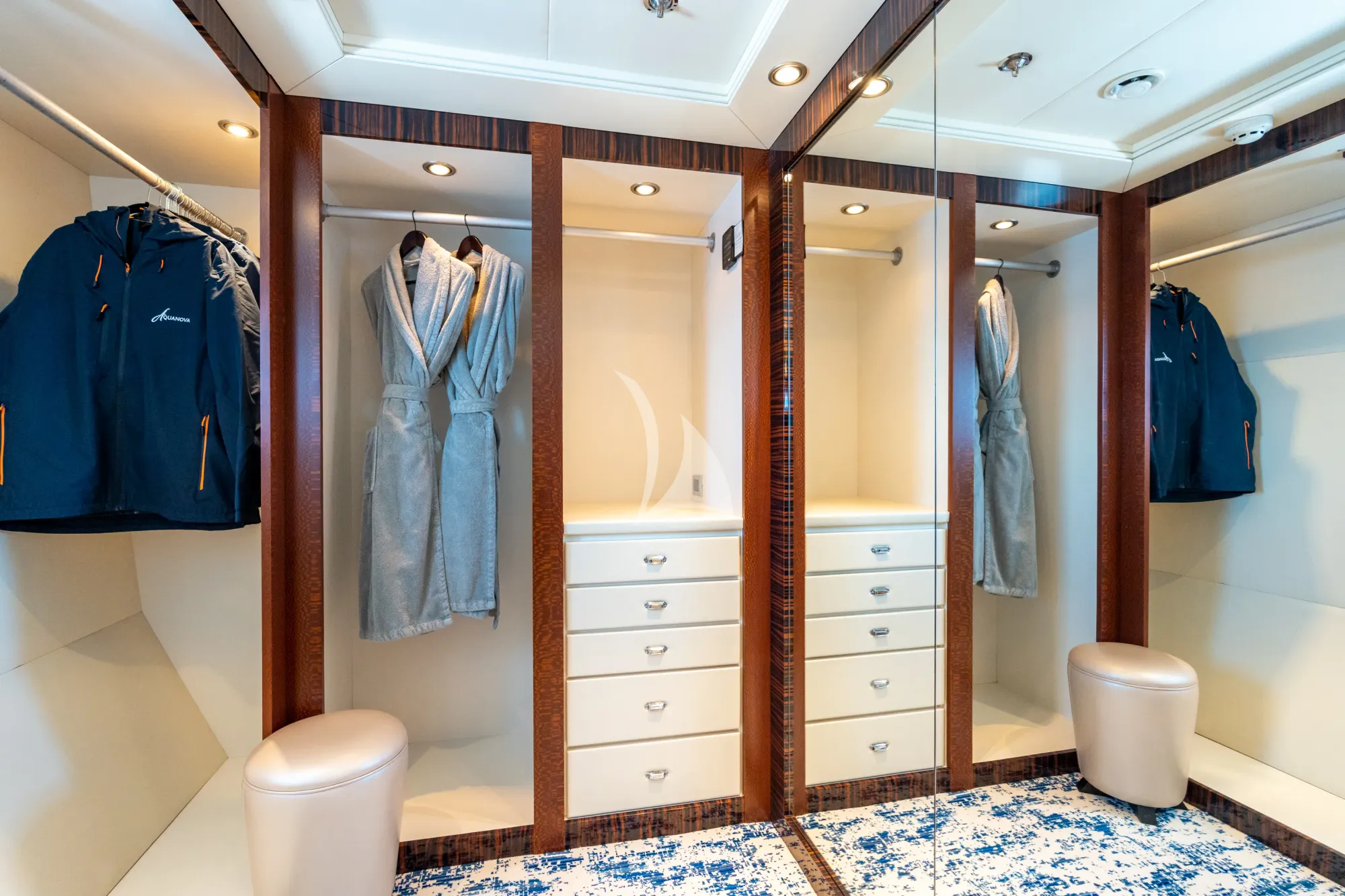 Charter Yacht AQUANOVA - Palmer Johnson 150 - 5 Cabins - Nassau - Exumas - Bahamas