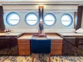 AQUANOVA Palmer Johnson 150 - master cabin vanity AQUANOVA Palmer Johnson 150 - master cabin vanity