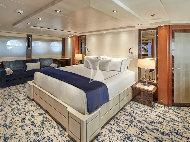 AQUANOVA Palmer Johnson 150 - master cabin AQUANOVA Palmer Johnson 150 - master cabin