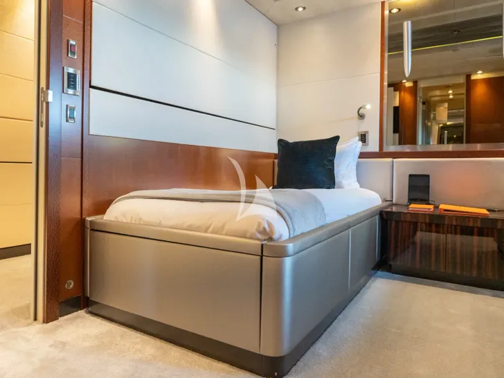 AQUANOVA Palmer Johnson 150 - twin cabin 2 with a Pullman AQUANOVA Palmer Johnson 150 - twin cabin 2 with a Pullman