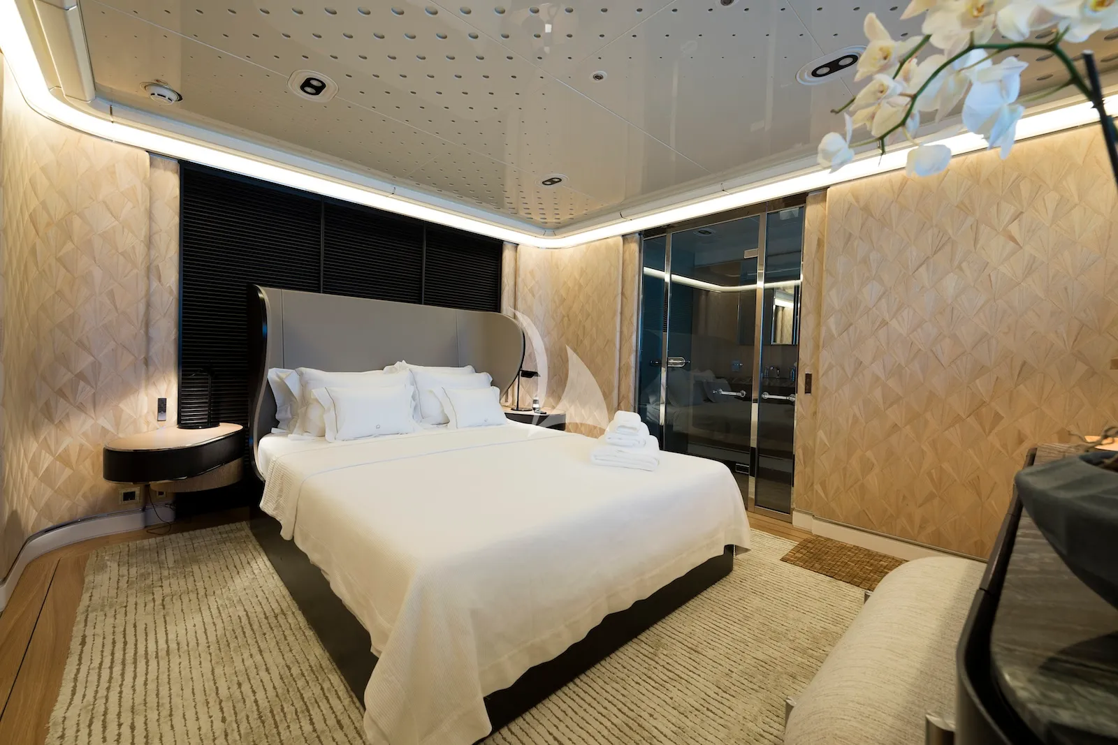 AQUARIUS Mengi Yay Yacht 45m - VIP cabin 1