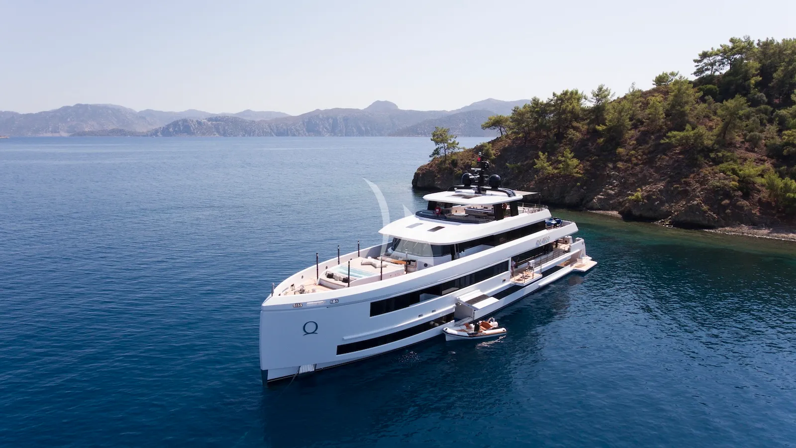 AQUARIUS Mengi Yay Yacht 45m - anchored