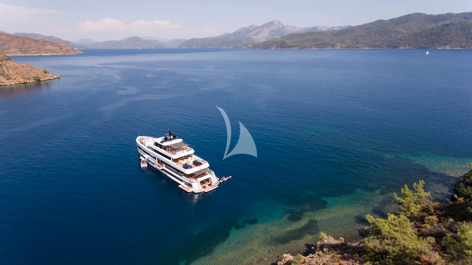 AQUARIUS Mengi Yay Yacht 45m - aerial shot