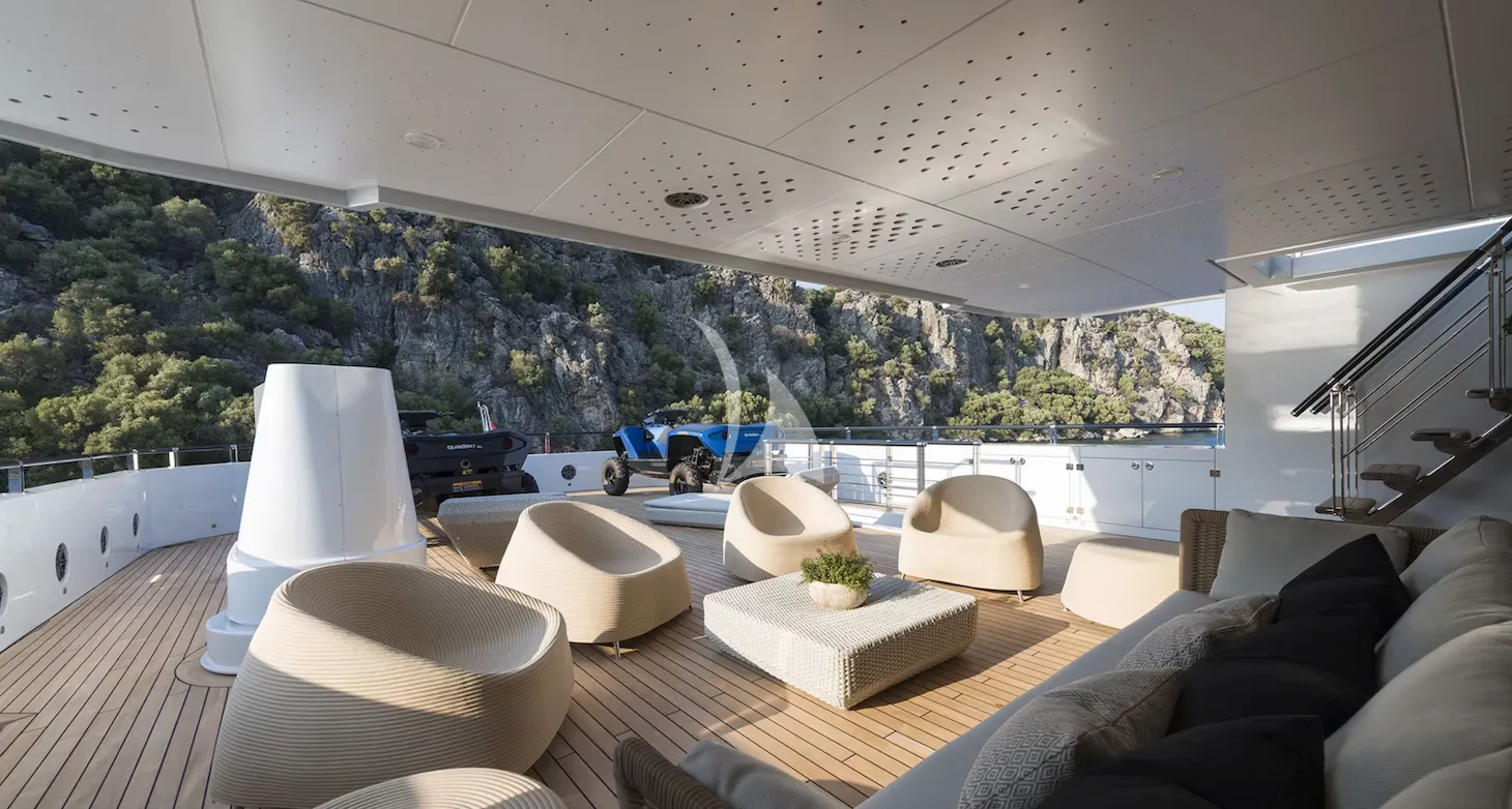 AQUARIUS Mengi Yay Yacht 45m - aft deck lounge