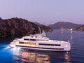 AQUARIUS Mengi Yay Yacht 45m - at night AQUARIUS Mengi Yay Yacht 45m - at night