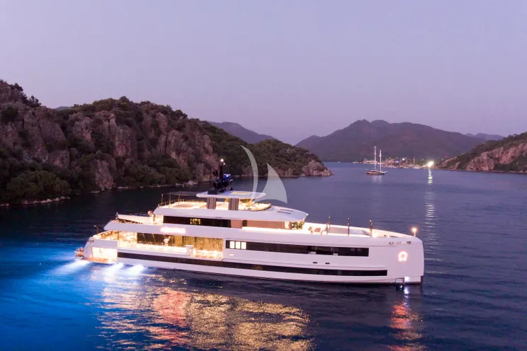 Charter Yacht AQUARIUS - Mengi Yay Yacht 45m - 5 Cabins - Athens - Mykonos - Paros - Cyclades - Greece