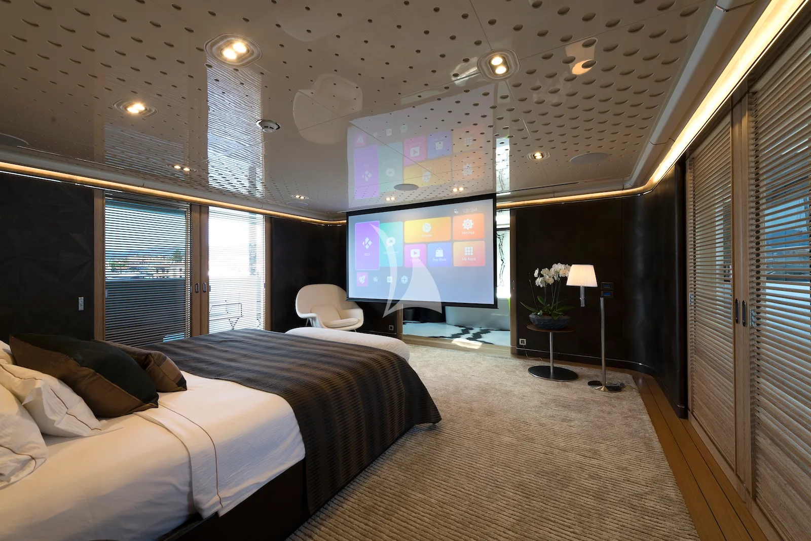 AQUARIUS Mengi Yay Yacht 45m - master cabin TV
