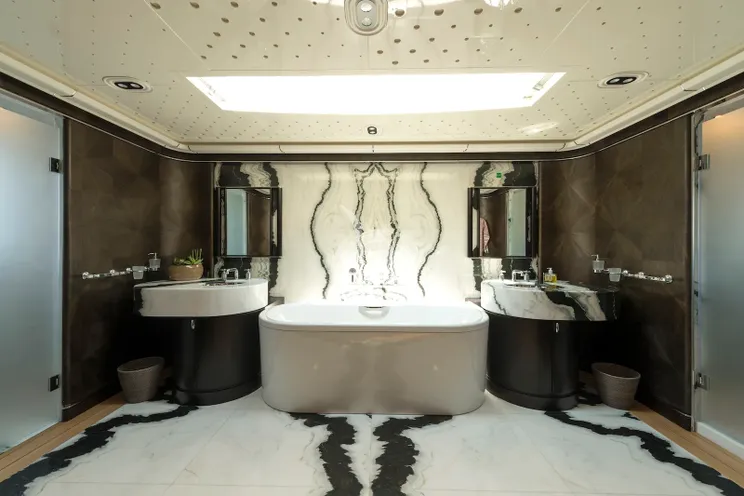 Charter Yacht AQUARIUS - Mengi Yay Yacht 45m - 5 Cabins - Athens - Mykonos - Paros - Cyclades - Greece