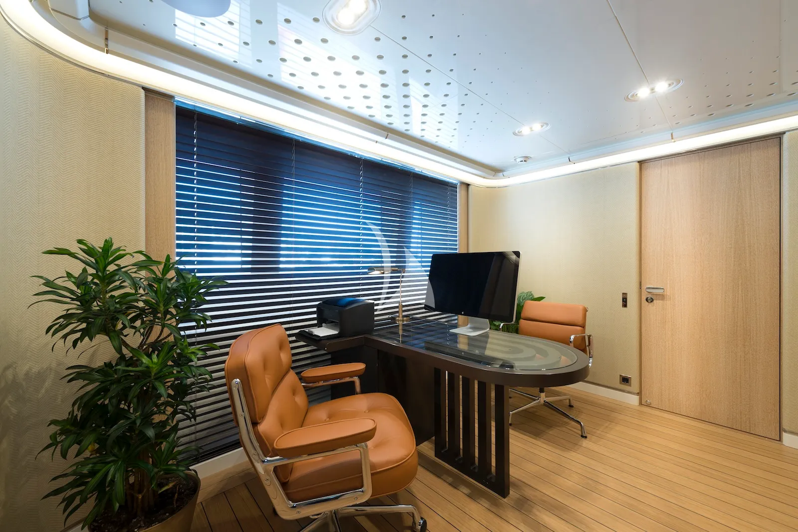 AQUARIUS Mengi Yay Yacht 45m - master cabin office