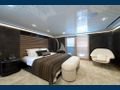 AQUARIUS Mengi Yay Yacht 45m master cabin bed