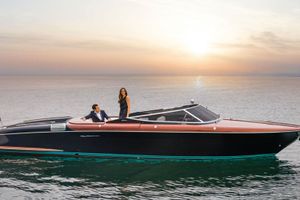 RIVA 33 AQUARIVA - St Tropez Day Charter Yacht - Cannes - Monaco - French Riviera RIVA 33 AQUARIVA - St Tropez Day Charter Yacht - Cannes - Monaco - French Riviera