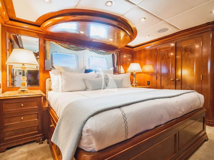 AQUASITION Trinity 142 - VIP cabin 1 AQUASITION Trinity 142 - VIP cabin 1