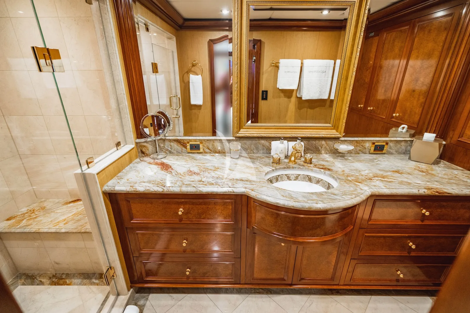 Charter Yacht AQUASITION - Trinity 142 - 5 Cabins - Cannes - Monaco - St Tropez - Nice - Antibes - French Riviera