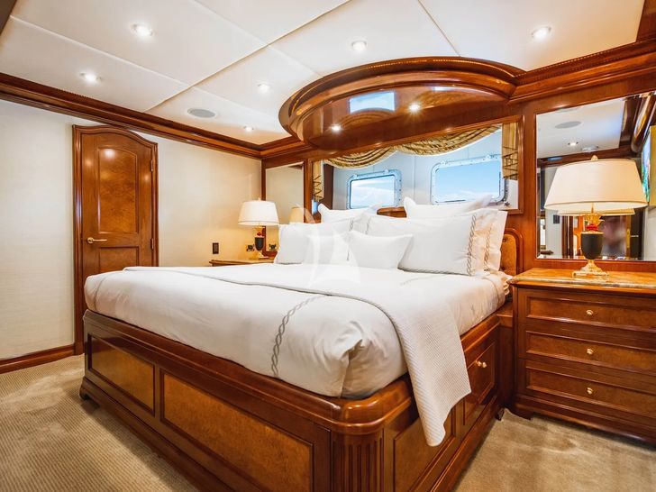 AQUASITION Trinity 142 - VIP cabin 2 AQUASITION Trinity 142 - VIP cabin 2