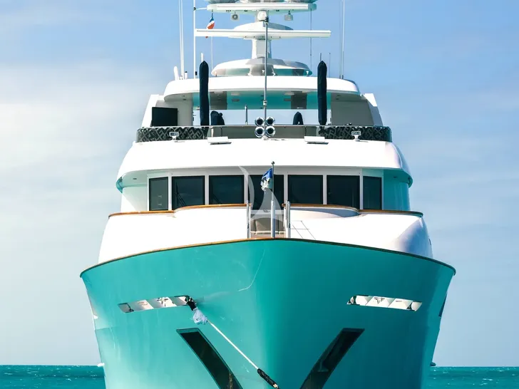 AQUASITION Trinity 142 - bow view AQUASITION Trinity 142 - bow view