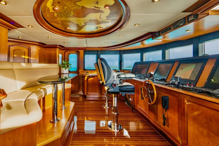 Charter Yacht AQUASITION - Trinity 142 - 5 Cabins - Cannes - Monaco - St Tropez - Nice - Antibes - French Riviera