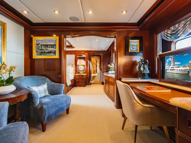 AQUASITION Trinity 142 - master cabin lounge and office AQUASITION Trinity 142 - master cabin lounge and office