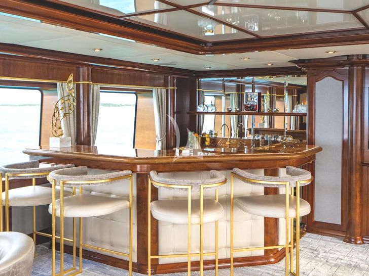 AQUASITION Trinity 142 - sky lounge bar AQUASITION Trinity 142 - sky lounge bar