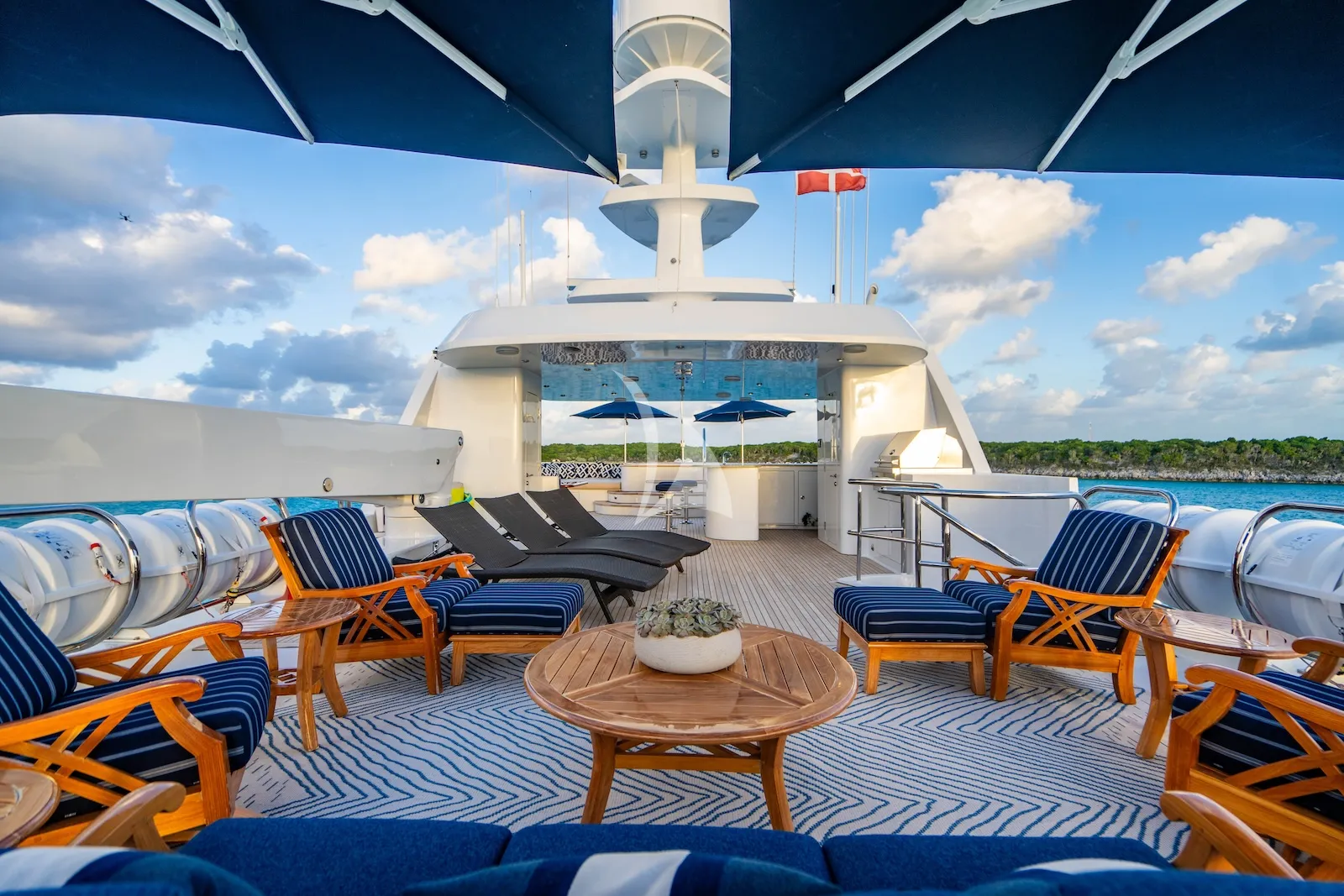 Charter Yacht AQUASITION - Trinity 142 - 5 Cabins - Cannes - Monaco - St Tropez - Nice - Antibes - French Riviera