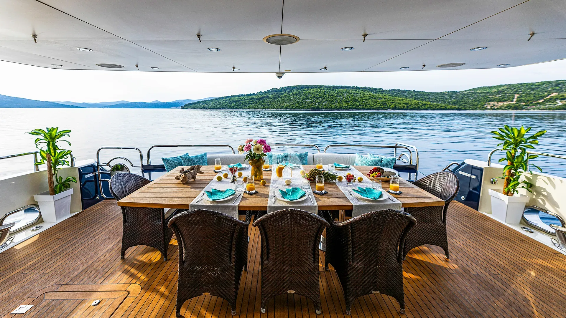 Charter Yacht ARAGO - Sunseeker 34m - 5 Cabins - Trogir - Split - Dubrovnik - Hvar - Croatia - Kotor - Montenegro