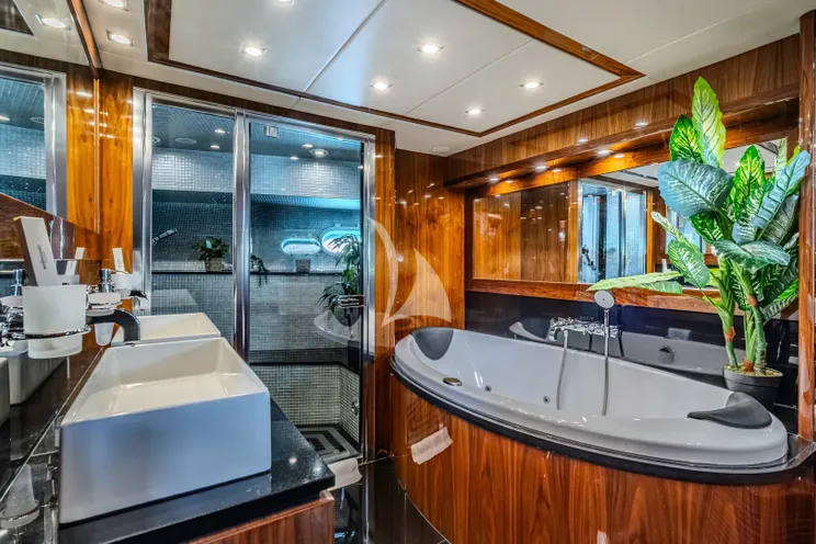 Charter Yacht ARAGO - Sunseeker 34m - 5 Cabins - Split - Dubrovnik - Hvar - Croatia