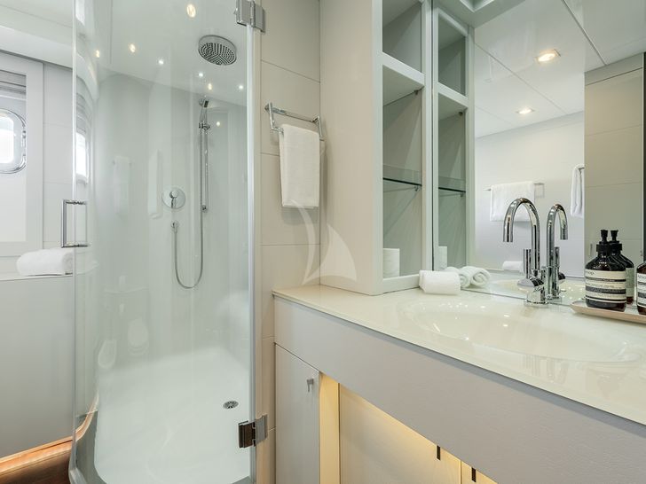 ZIA Ortona Navi 50m Double Ensuite ZIA Ortona Navi 50m Double Ensuite