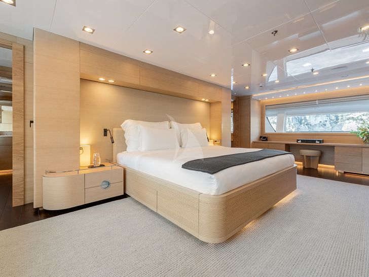 ZIA Ortona Navi 50m Master Cabin ZIA Ortona Navi 50m Master Cabin