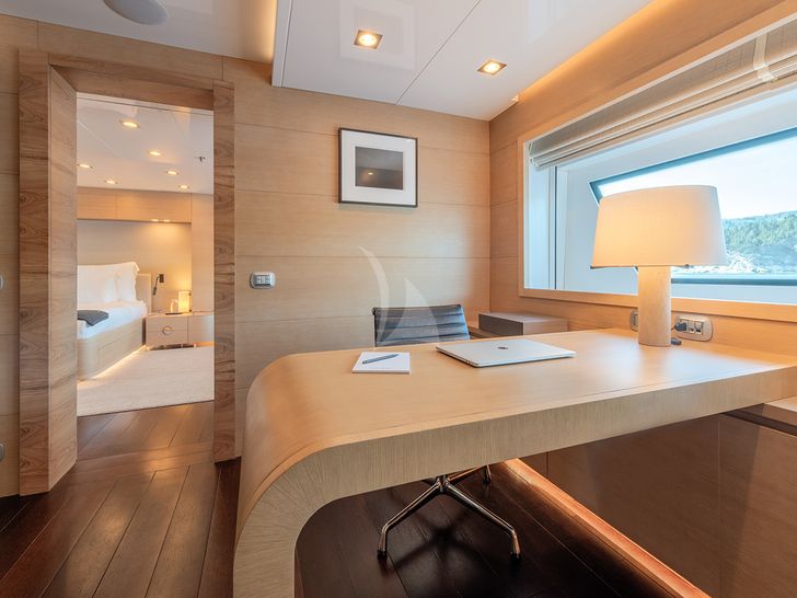 ZIA Ortona Navi 50m Owner Office ZIA Ortona Navi 50m Owner Office