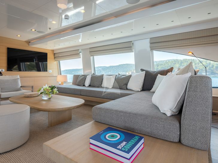 ZIA Ortona Navi 50m Skylounge ZIA Ortona Navi 50m Skylounge