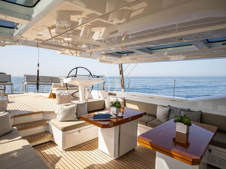 ARCHELON Oyster 1225 - aft deck panoramic shot ARCHELON Oyster 1225 - aft deck panoramic shot