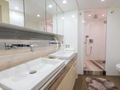 ARCHSEA HG Yachting 31m - VIP cabin 1 bathroom ARCHSEA HG Yachting 31m - VIP cabin 1 bathroom