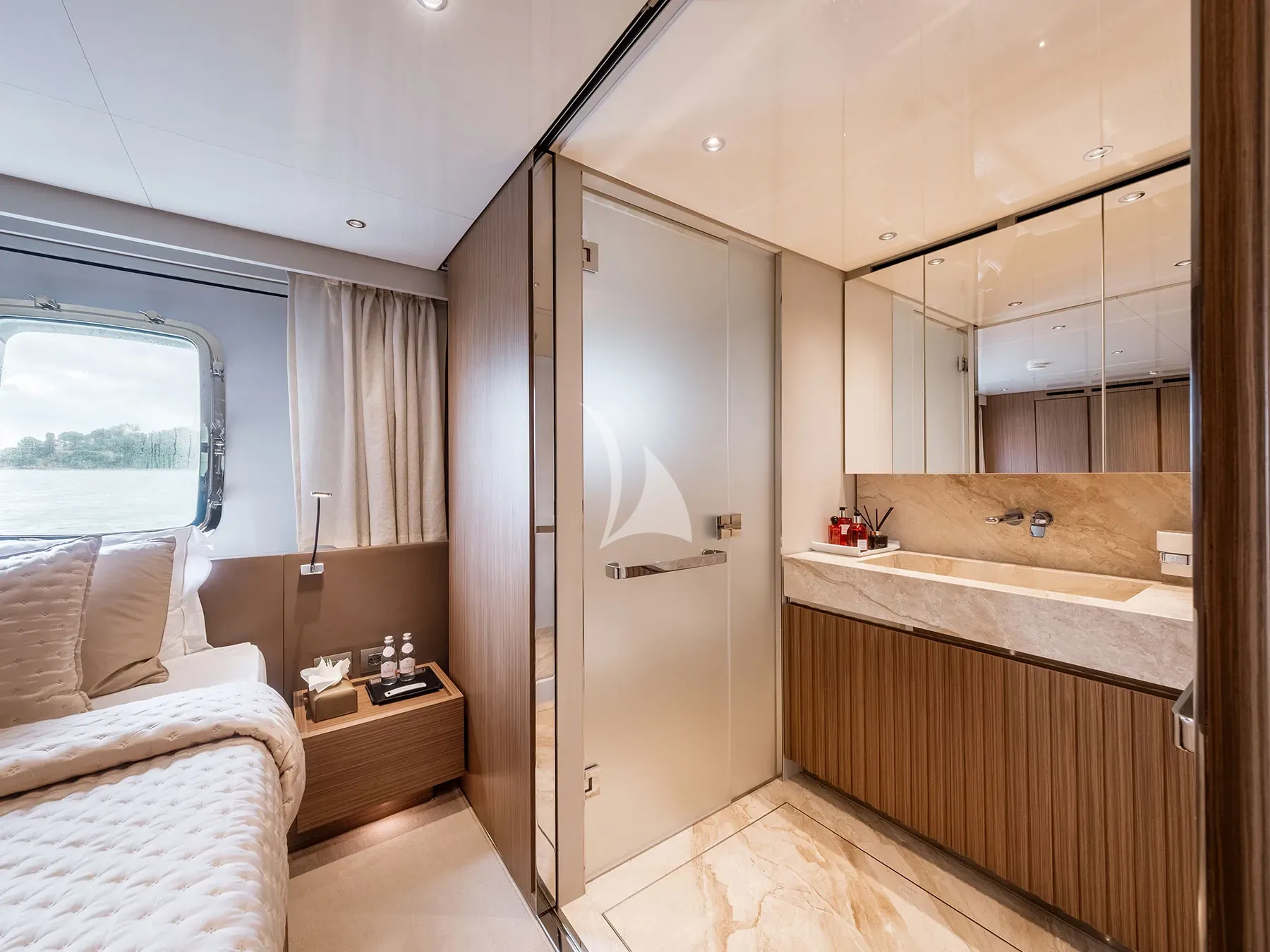 ARESYA Sanlorenzo SL120A - VIP cabin 2 bathroom