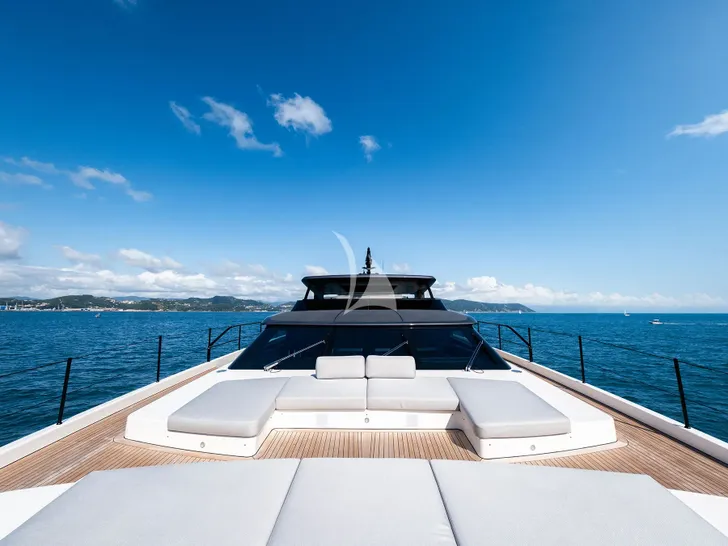 ARESYA Sanlorenzo SL120A - foredeck lounge and sunbathing area ARESYA Sanlorenzo SL120A - foredeck lounge and sunbathing area