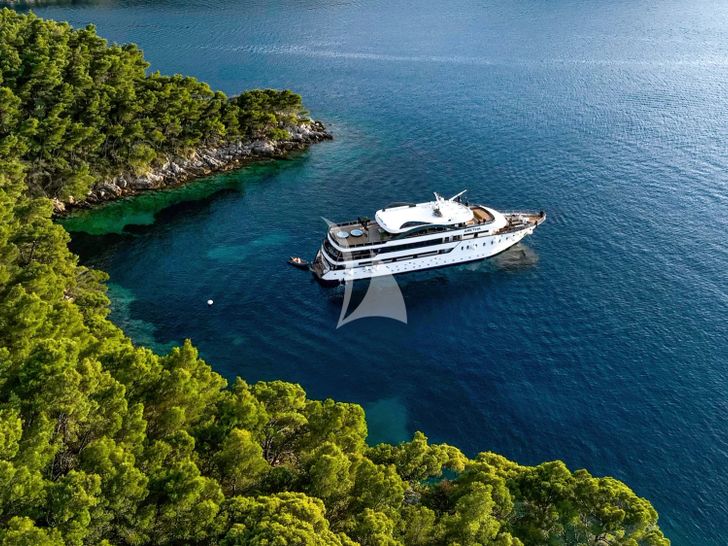 ARETHA Custom Yacht 45m - aerial shot anchored ARETHA Custom Yacht 45m - aerial shot anchored