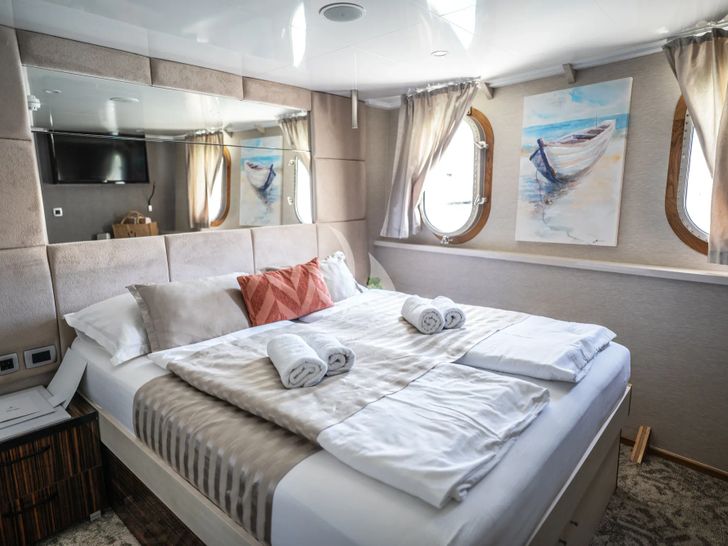 ARETHA Custom Yacht 45m - master cabin ARETHA Custom Yacht 45m - master cabin