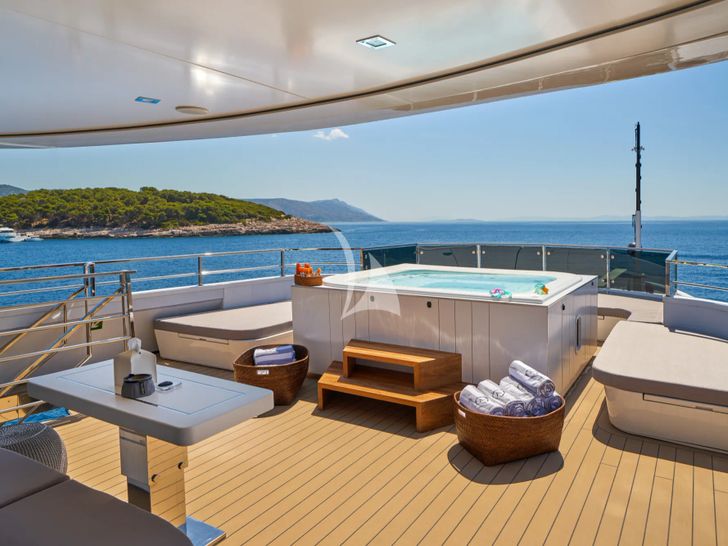 ARGO Custom 55m - jacuzzi ARGO Custom 55m - jacuzzi