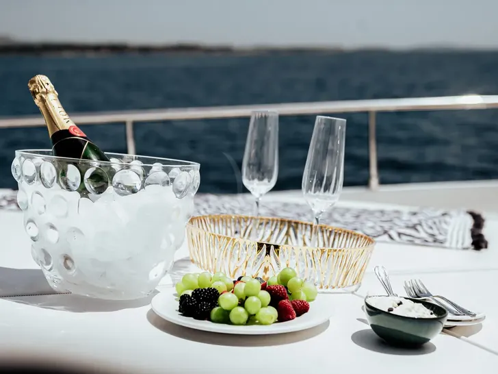 ARGO V Ferretti 780 - wine on the flybridge ARGO V Ferretti 780 - wine on the flybridge