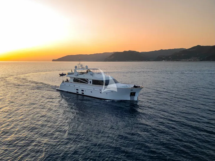 ARIA C.Boat 28m - cruising under the sunset ARIA C.Boat 28m - cruising under the sunset