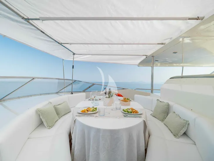 ARIA C.Boat 28m - flybridge dining area ARIA C.Boat 28m - flybridge dining area