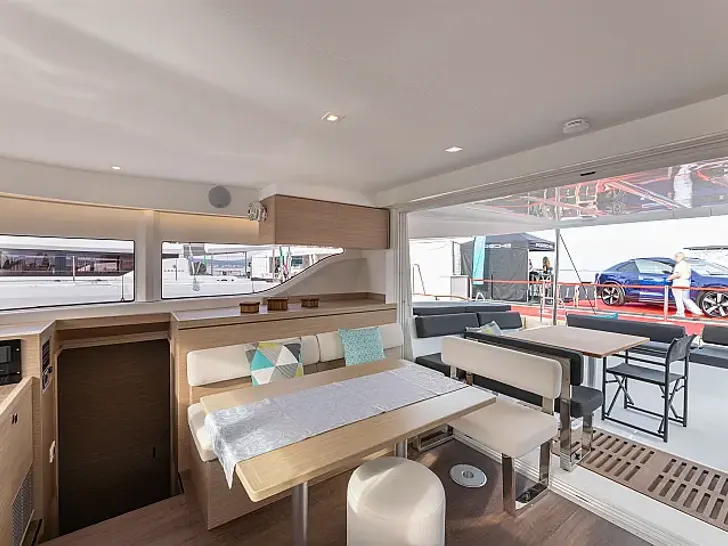 ARIA Lagoon 43 - indoor dining area ARIA Lagoon 43 - indoor dining area