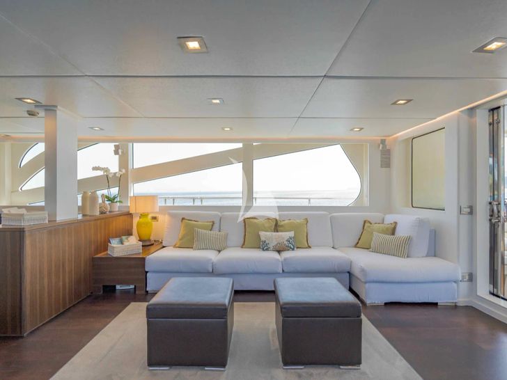 ARIA C.Boat 28m - saloon seating ARIA C.Boat 28m - saloon seating