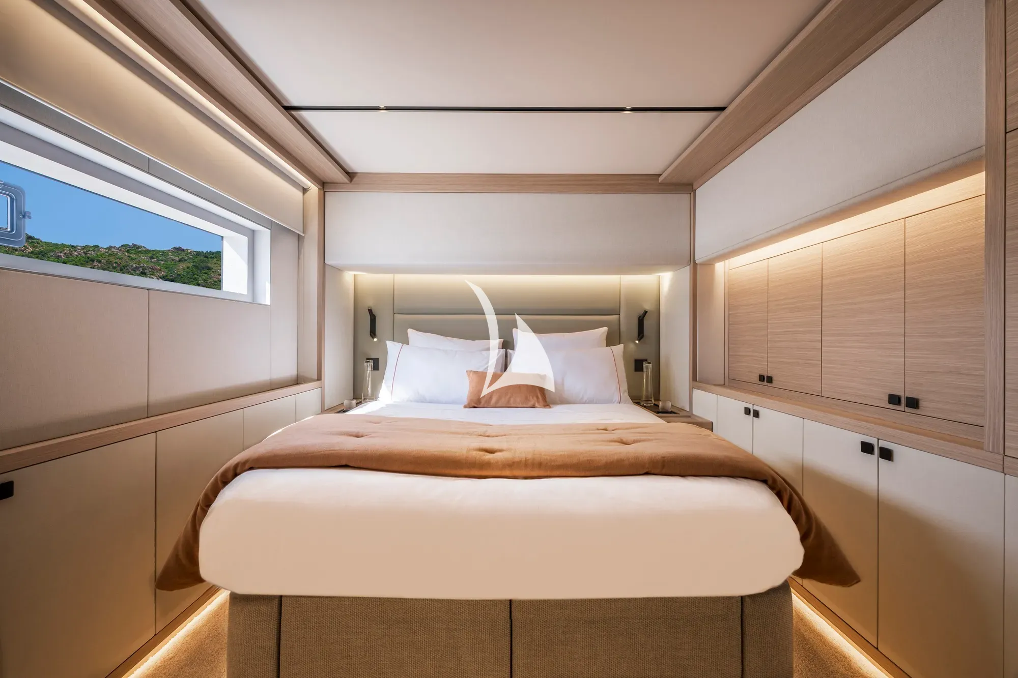 ARKTOS Lagoon Eighty 2 - VIP cabin 1